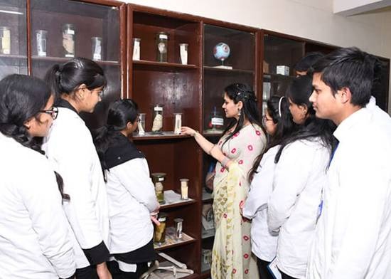 Top and best pharmacy college in uttar pardesh