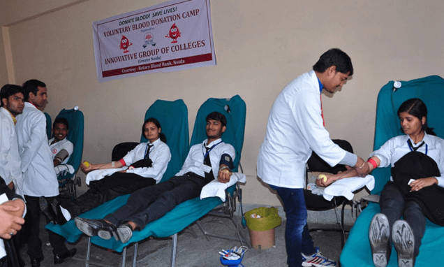 blood donation camp noida by Best pharmacy colleges in delhi ncr
